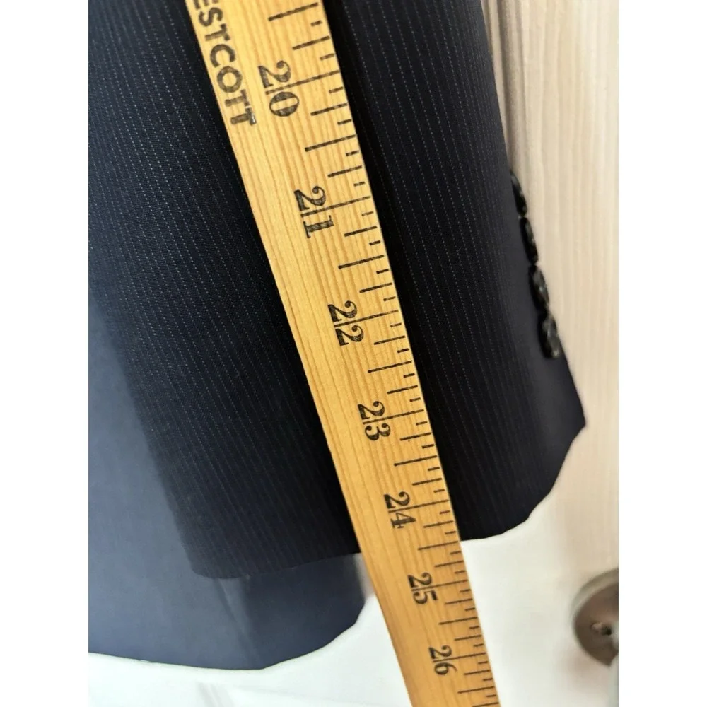 Jos A Bank Mens 40R Suit Jacket 2 Button Black Pinstripe Wool Blazer Sport Coat
